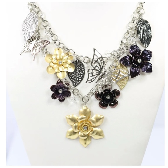 Butterfly Leaf Charm Statement Necklace - Picture 3 of 10